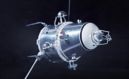 Макет искусственного спутника Луны 'Луна-10'