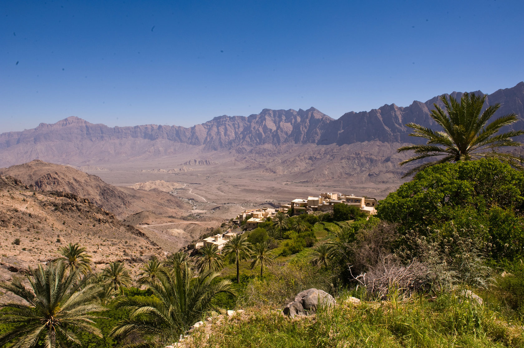Коло оману. Оман Баушар. Низва Оман. Султанат Оман. Хаджарские горы Оман.